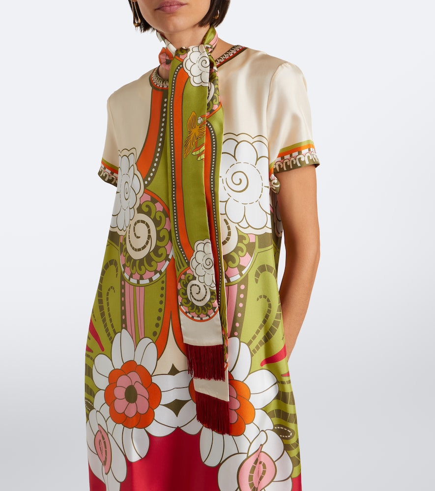 La DoubleJ Fringed printed silk scarf | Thumbnail 4