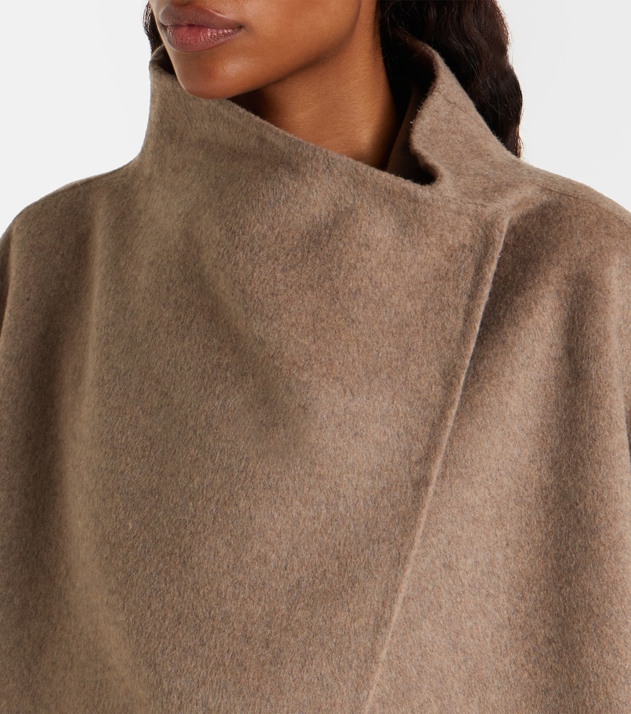 The Frankie Shop Leroy Oversized Brushed Wool-blend Coat In Brown