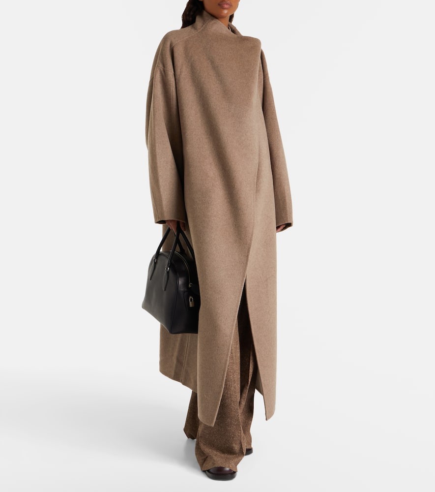 The Frankie Shop Leroy Oversized Brushed Wool-blend Coat In Brown