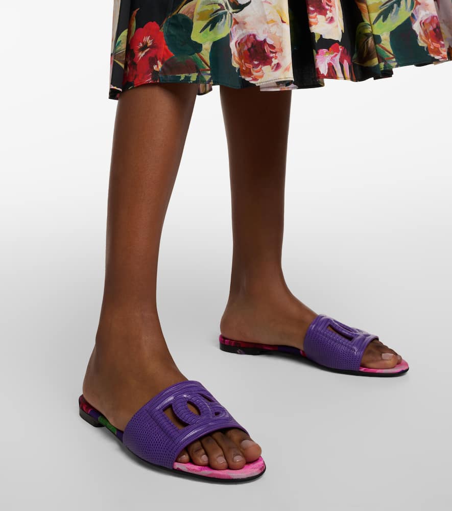 Logo leather slides