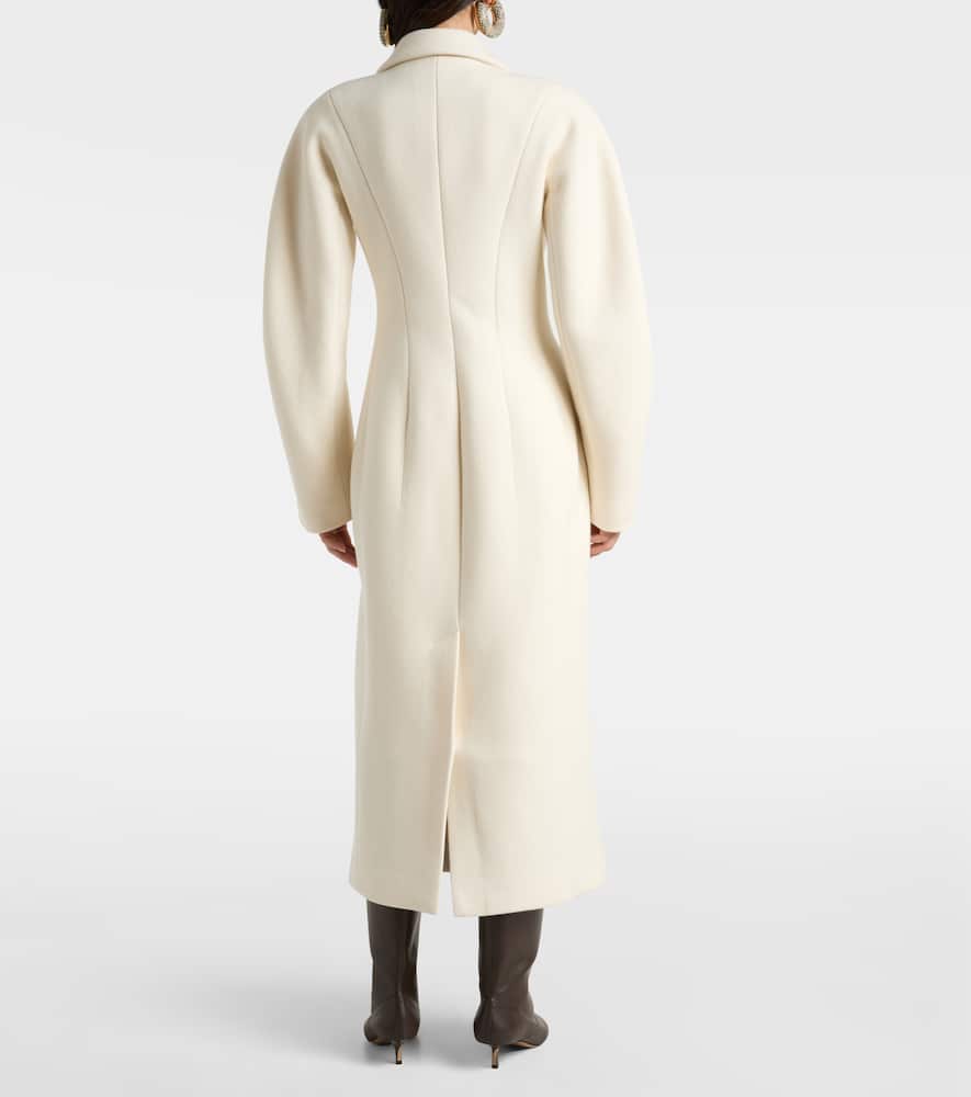 Jacquemus Curvo Virgin Wool Coat In White
