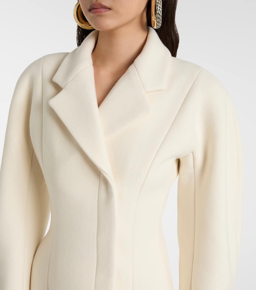 Jacquemus Curvo Virgin Wool Coat In White