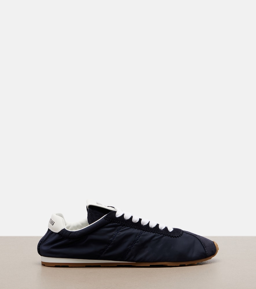  Miu Miu Miu Miu Sneakers Plume Mit Veloursleder 