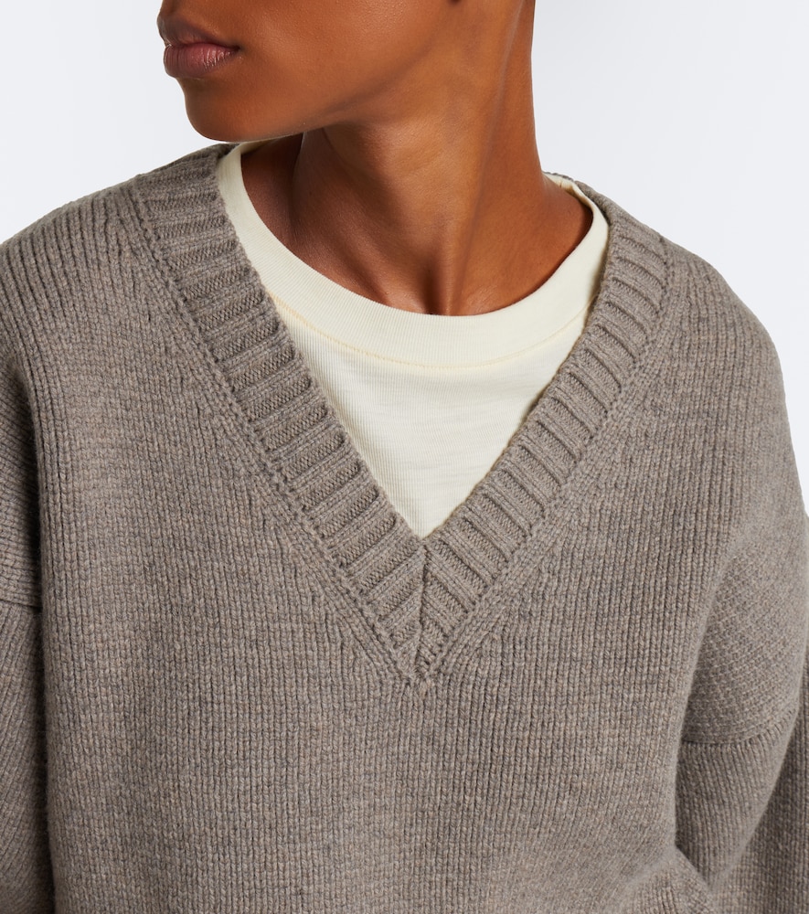 Róhe Sweater