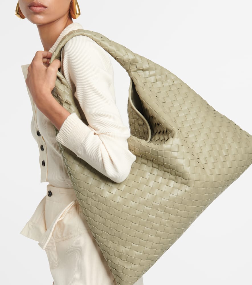 Bottega Veneta Hop Large Leather Tote Bag In Beige