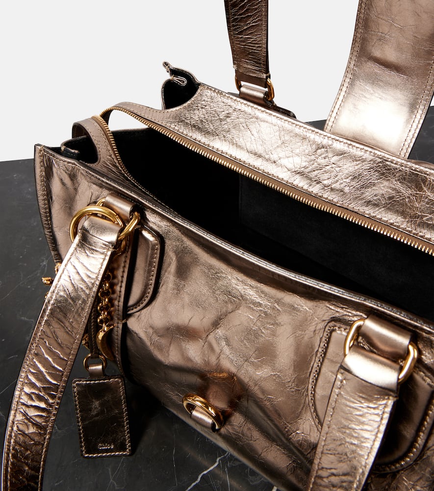 Chloé Kerala 25 Large Metallic Leather Tote Bag In Silver