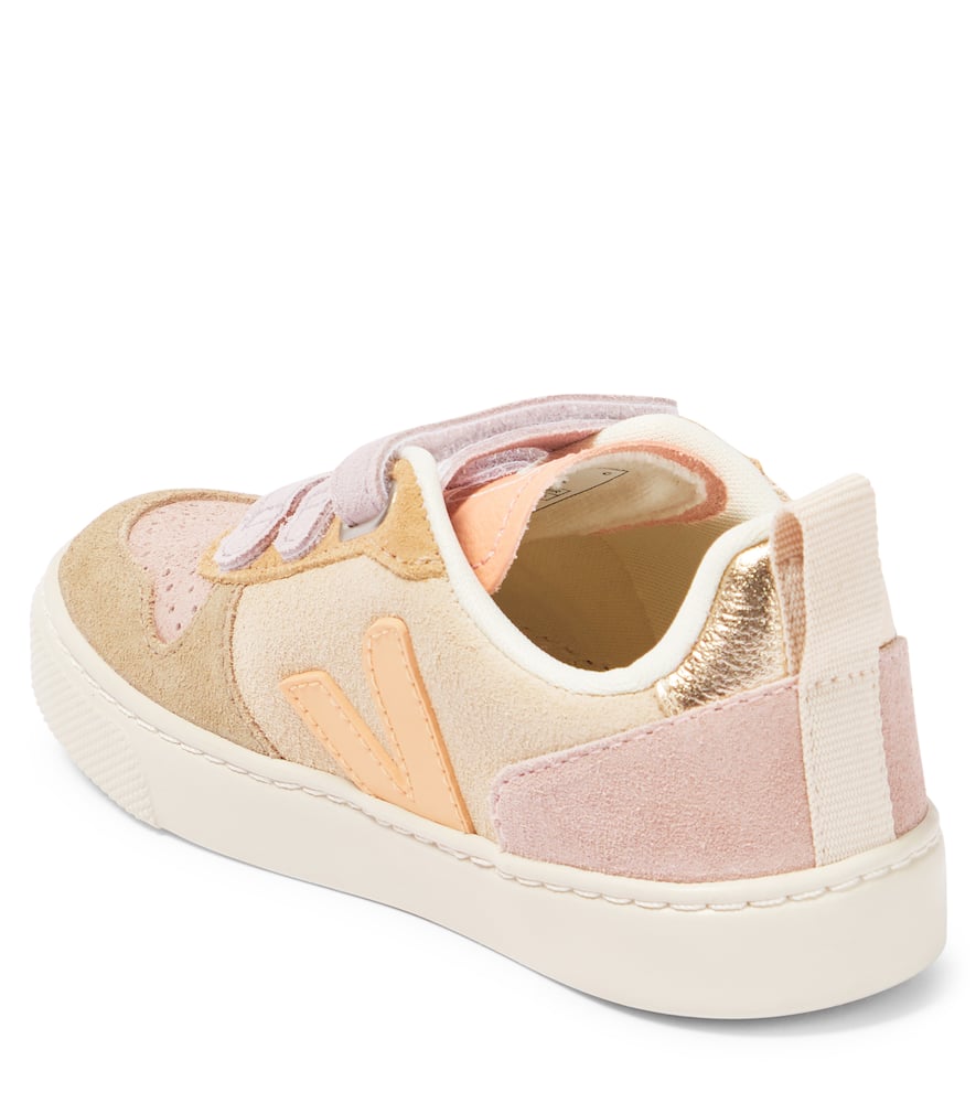 Veja V-10 Low-top Sneakers In Multico-sable