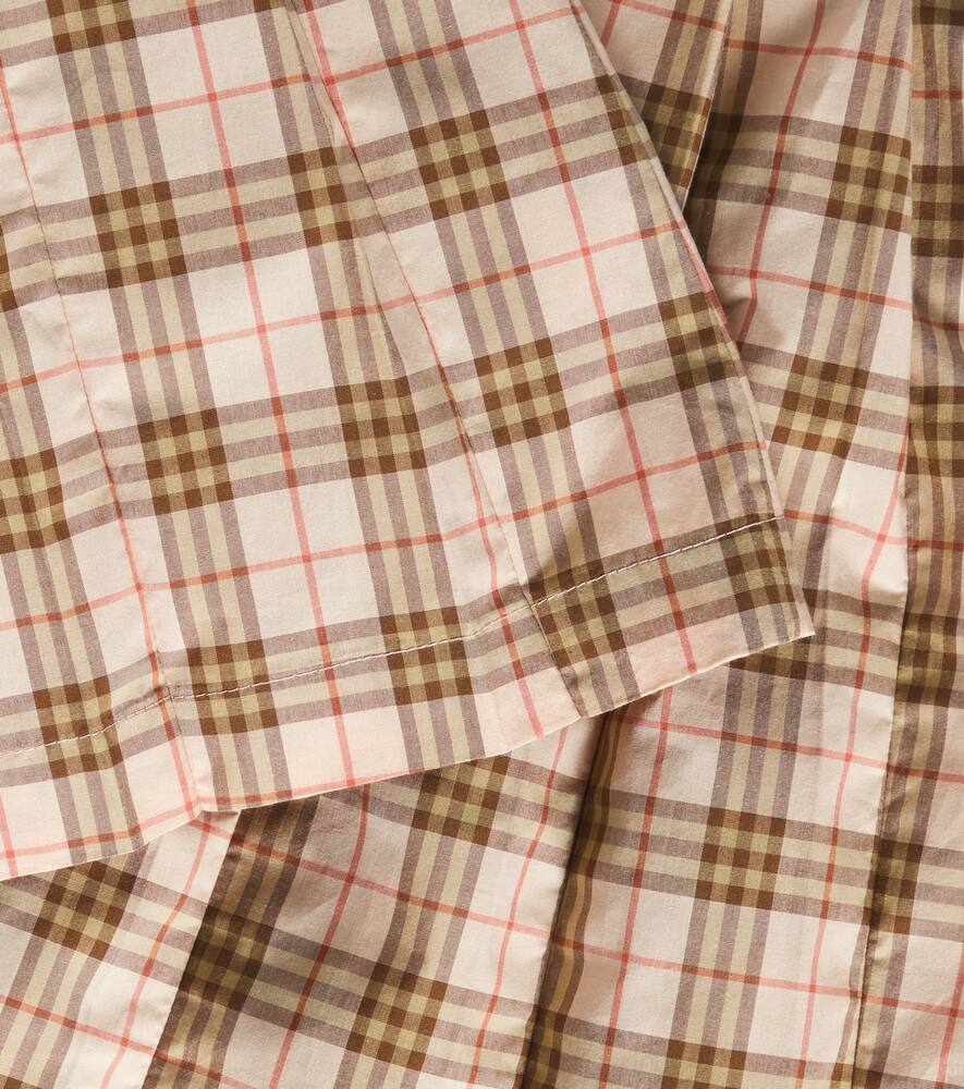 Burberry Check Pleated Cotton Bermuda Pants In Beige