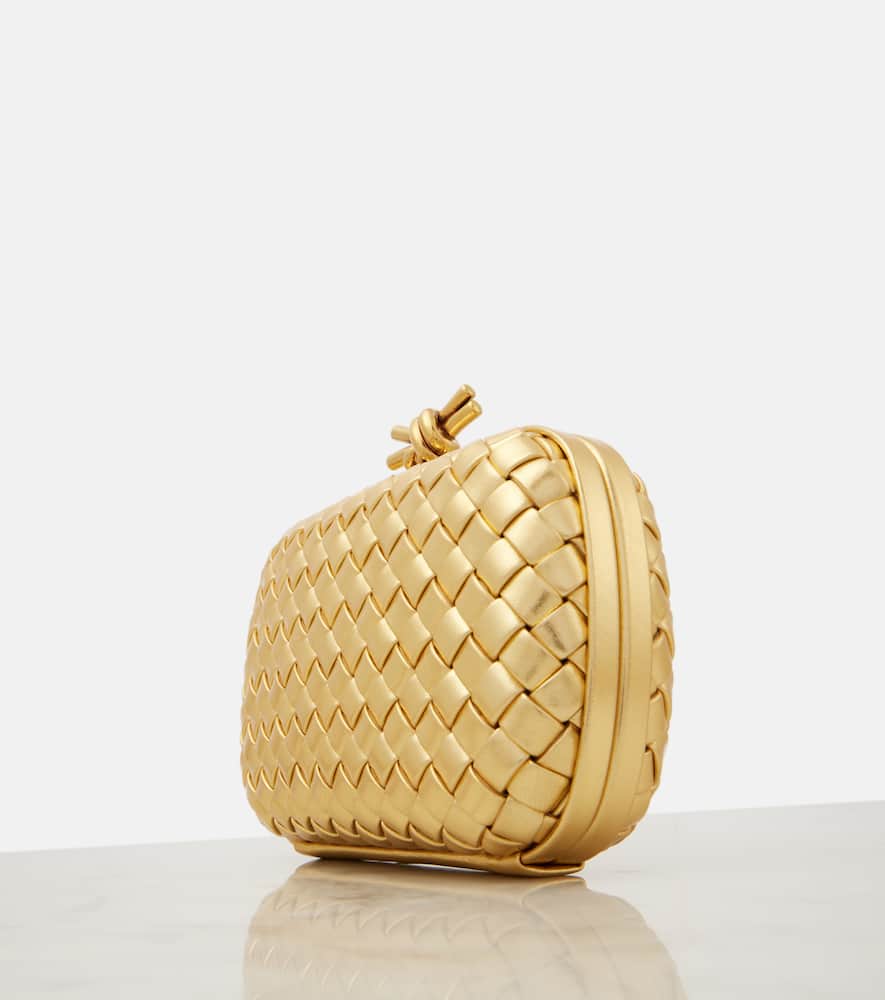 Bottega Veneta Knot Padded Intrecciato Metallic Leather Clutch In Gold