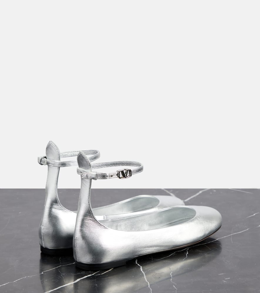 Valentino Tan-go Metallic Leather Ballet Flats In Silver