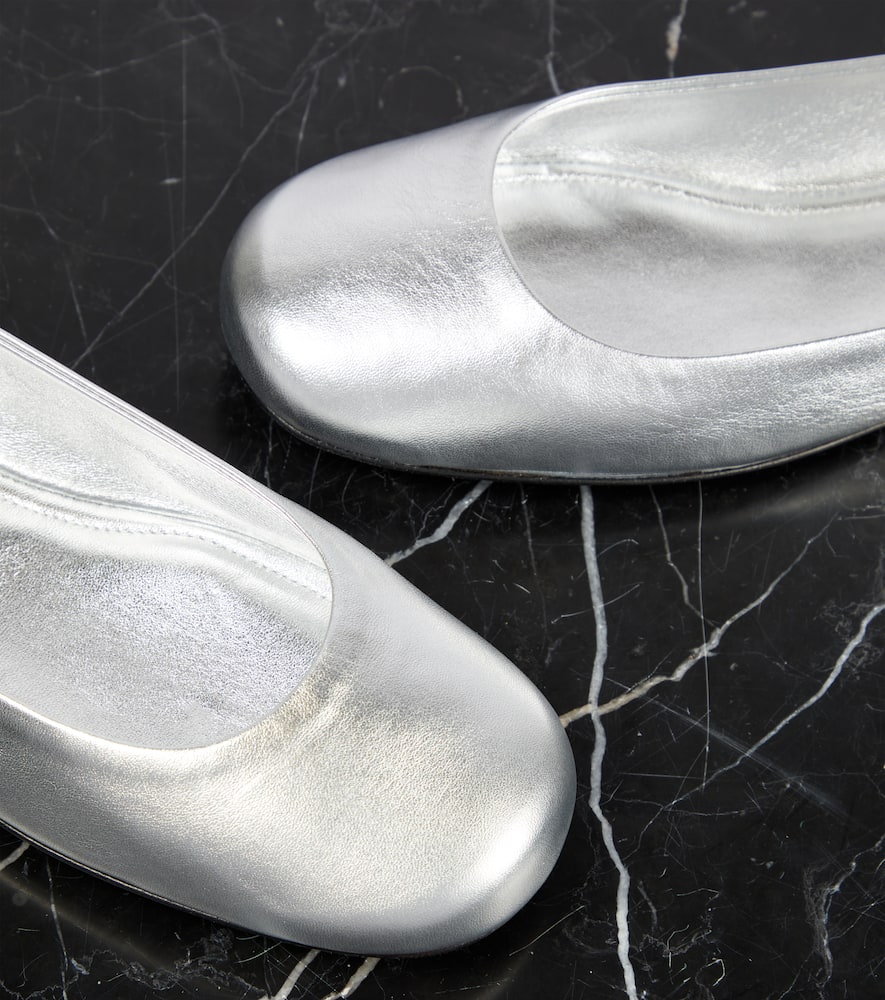 Valentino Tan-go Metallic Leather Ballet Flats In Silver