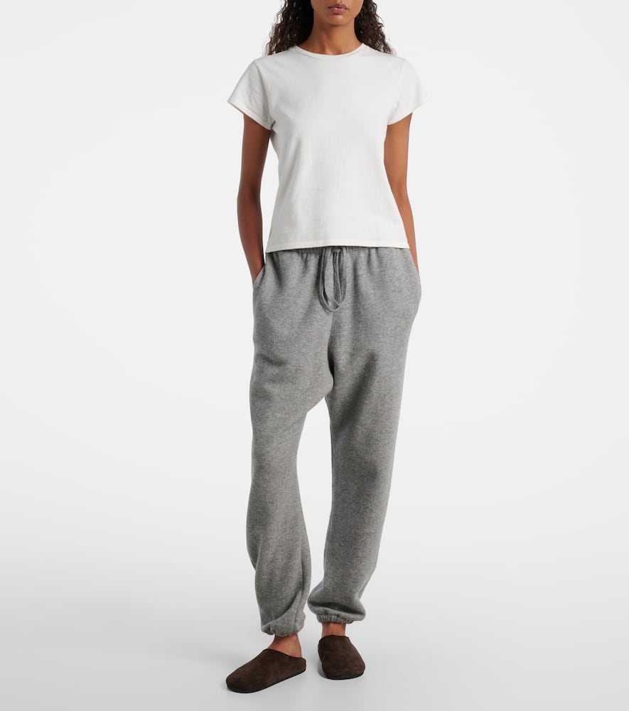 The Row Teo Cashmere And Cotton Sweatpants In Gray