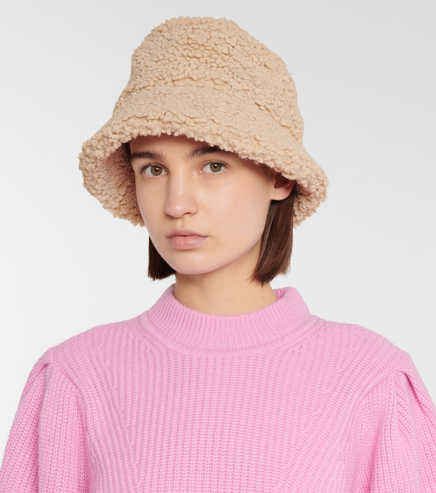 Ruslan Baginskiy Teddy bucket hat