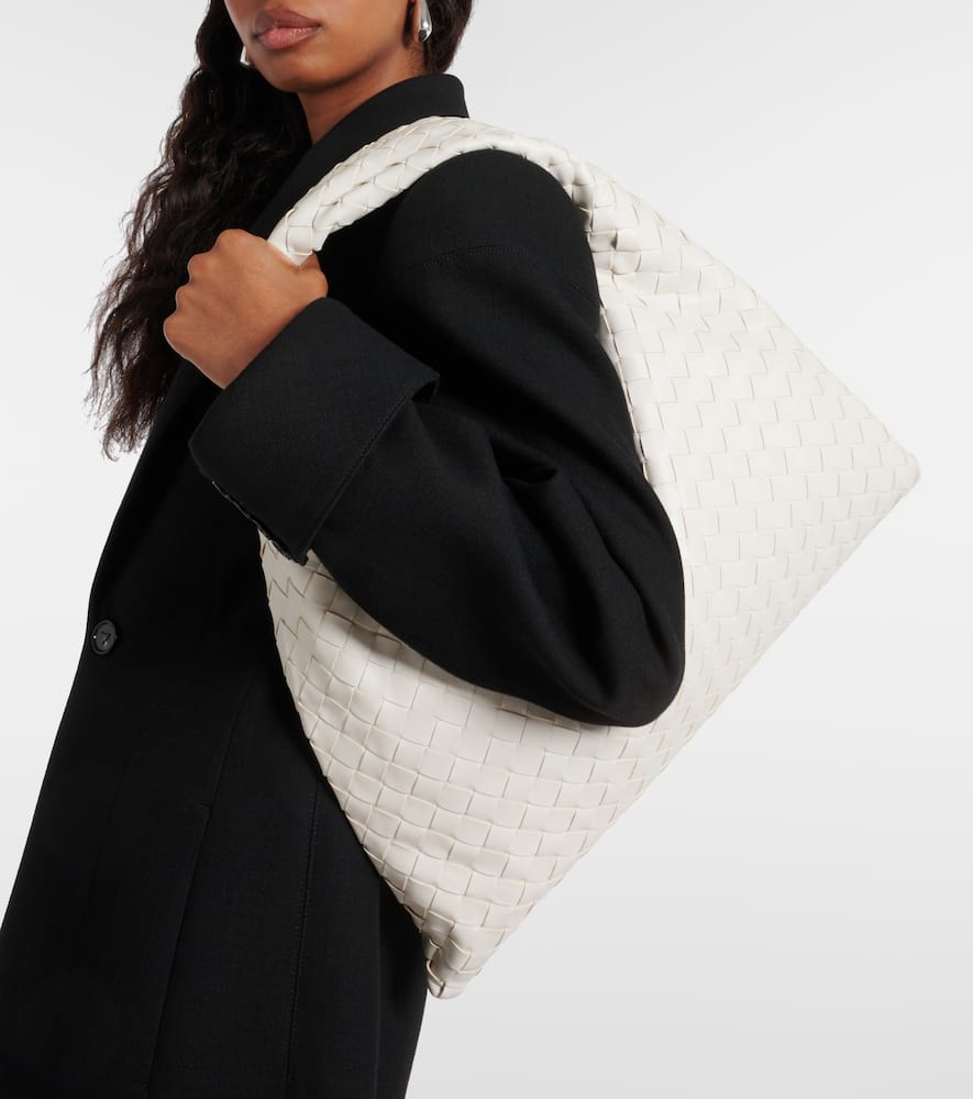 Bottega Veneta Hop Small Leather Shoulder Bag In White