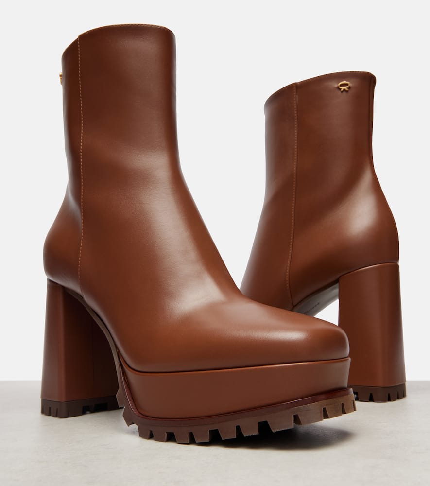 Gianvito Rossi Harlem 70 Leather Platform Ankle Boots In Brown
