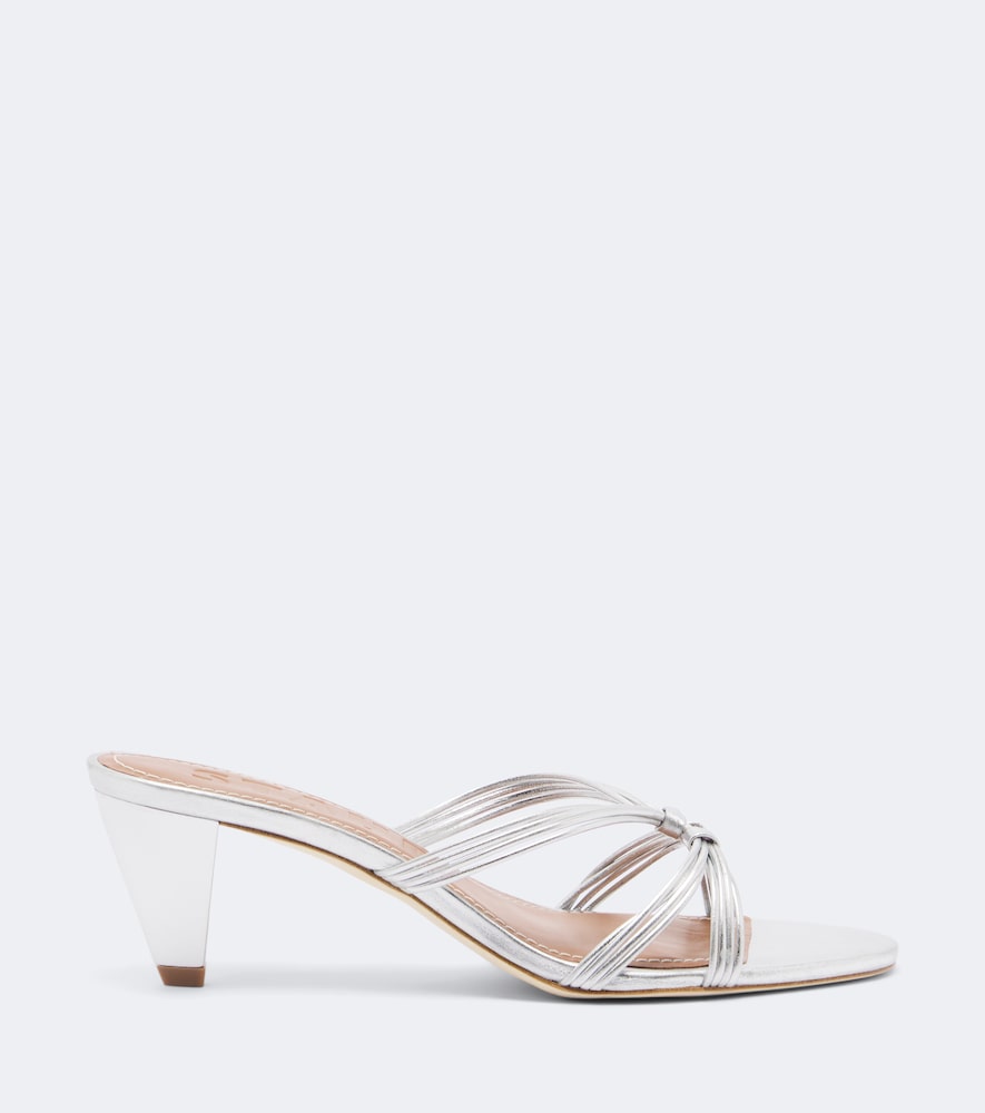 Carrie Mules