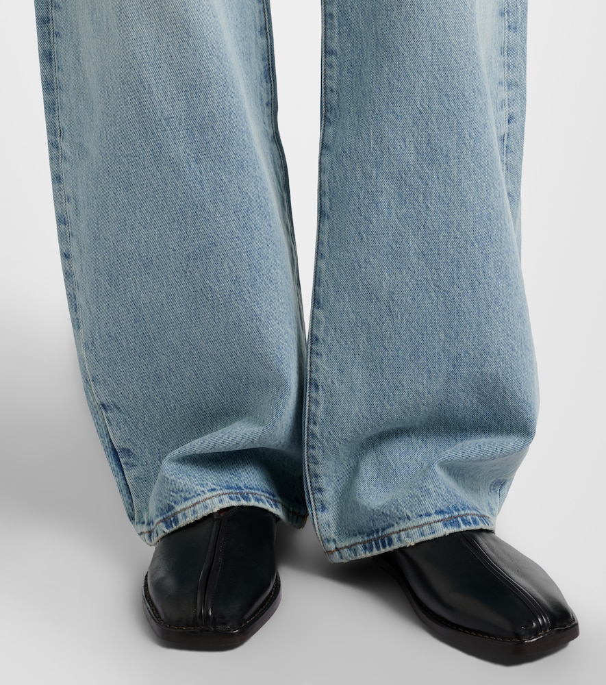 Bow Barrel-Leg Jeans