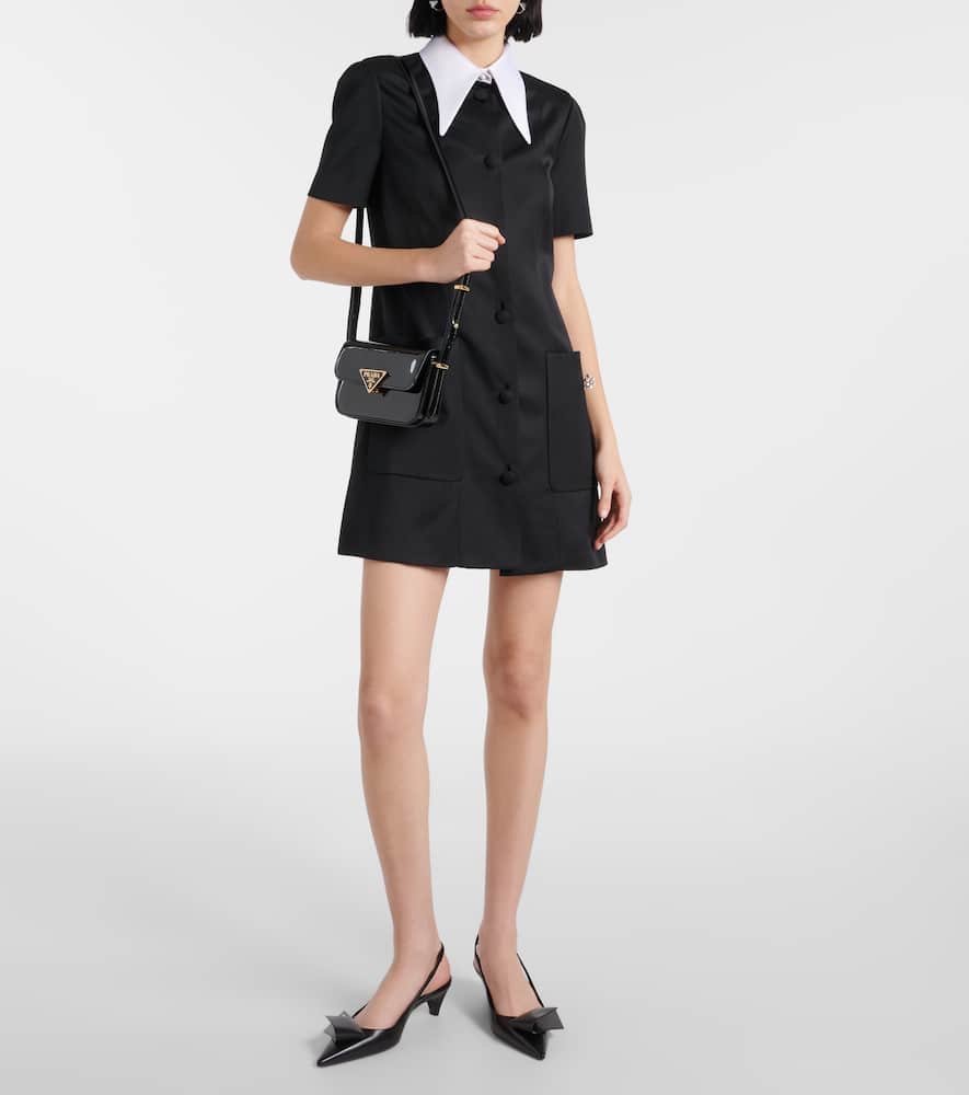 Prada Logo Patent Leather Shoulder Bag In Black