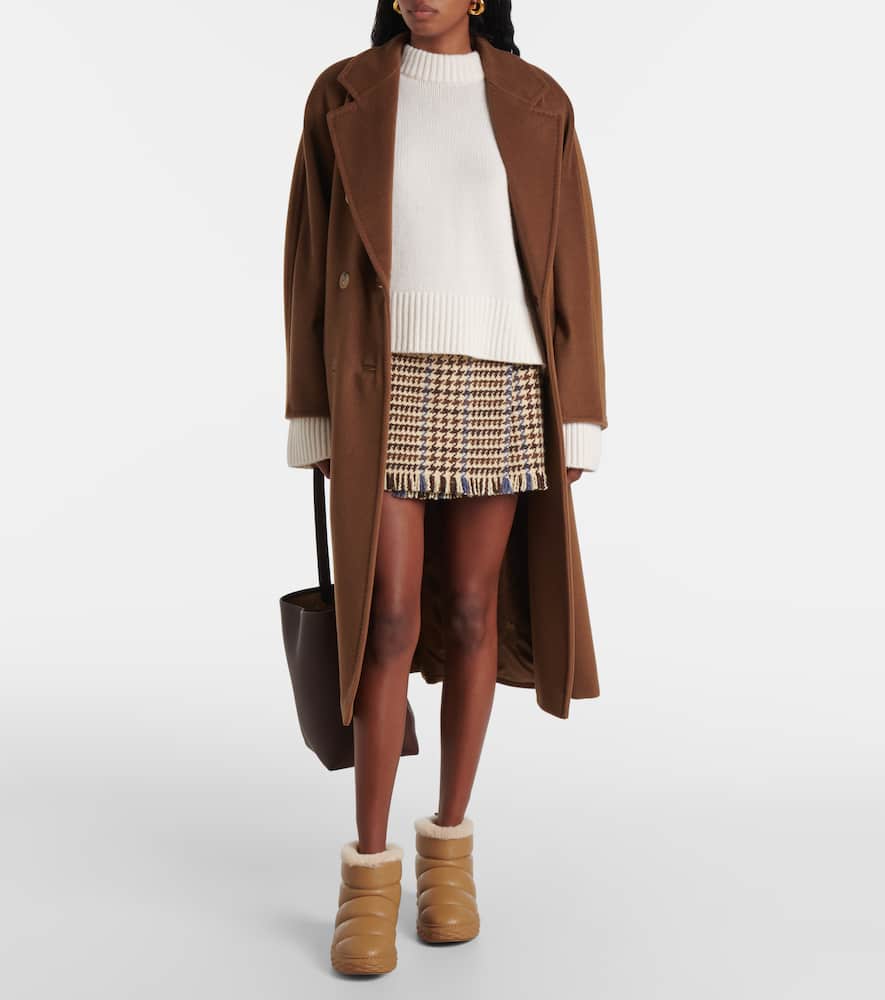 Jimmy Choo 30mm Xan Shearling Snow Boots In Camel