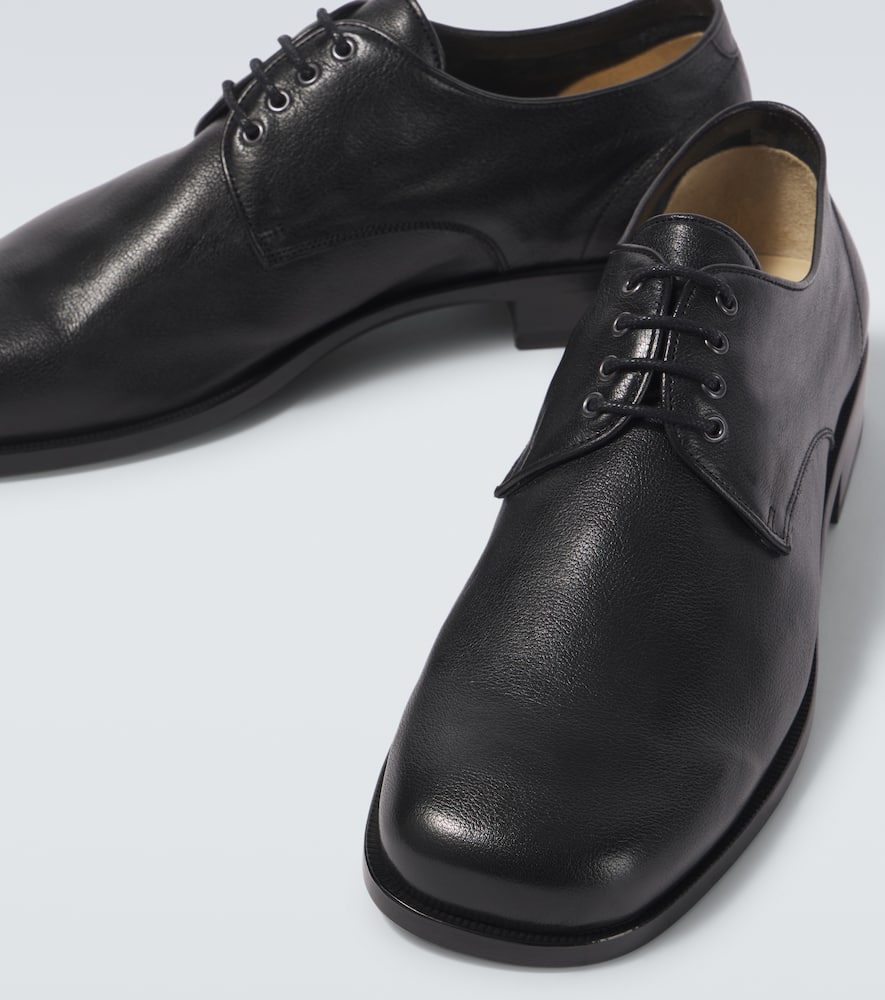 Lemaire Anatomic Derbies Lace Up Shoe In Black