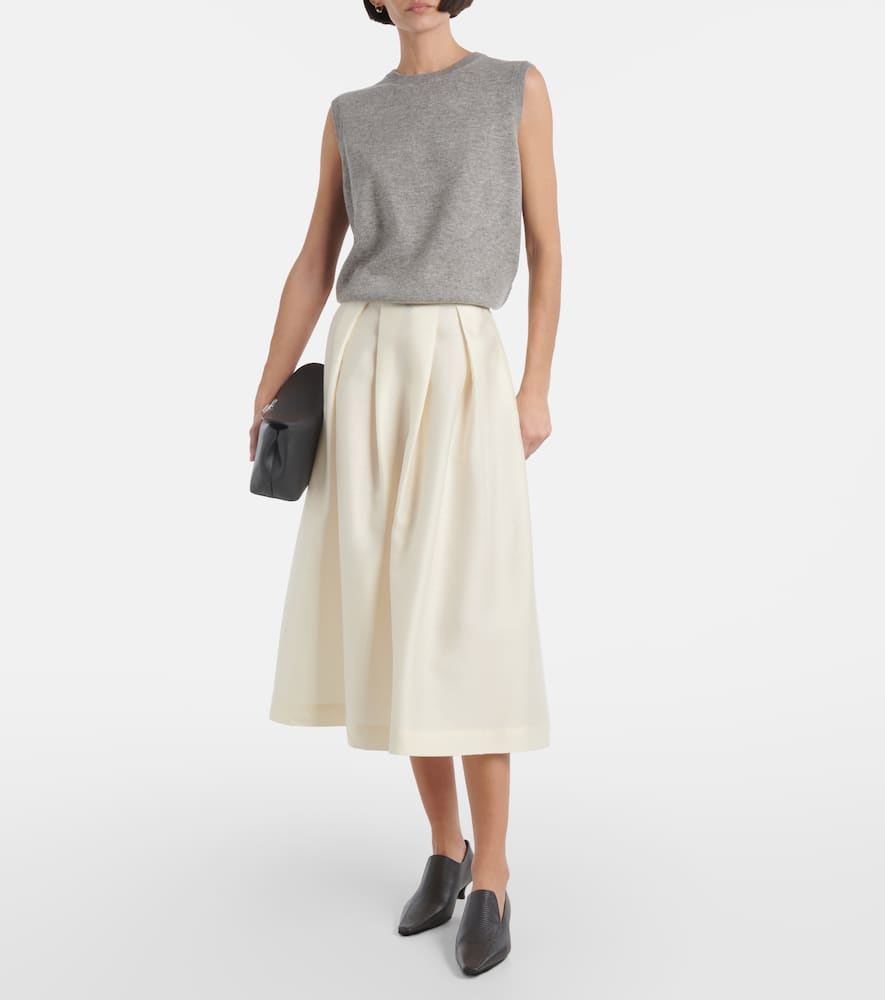 Jardin Des Orangers Cashmere And Wool Sweater Vest In Grau
