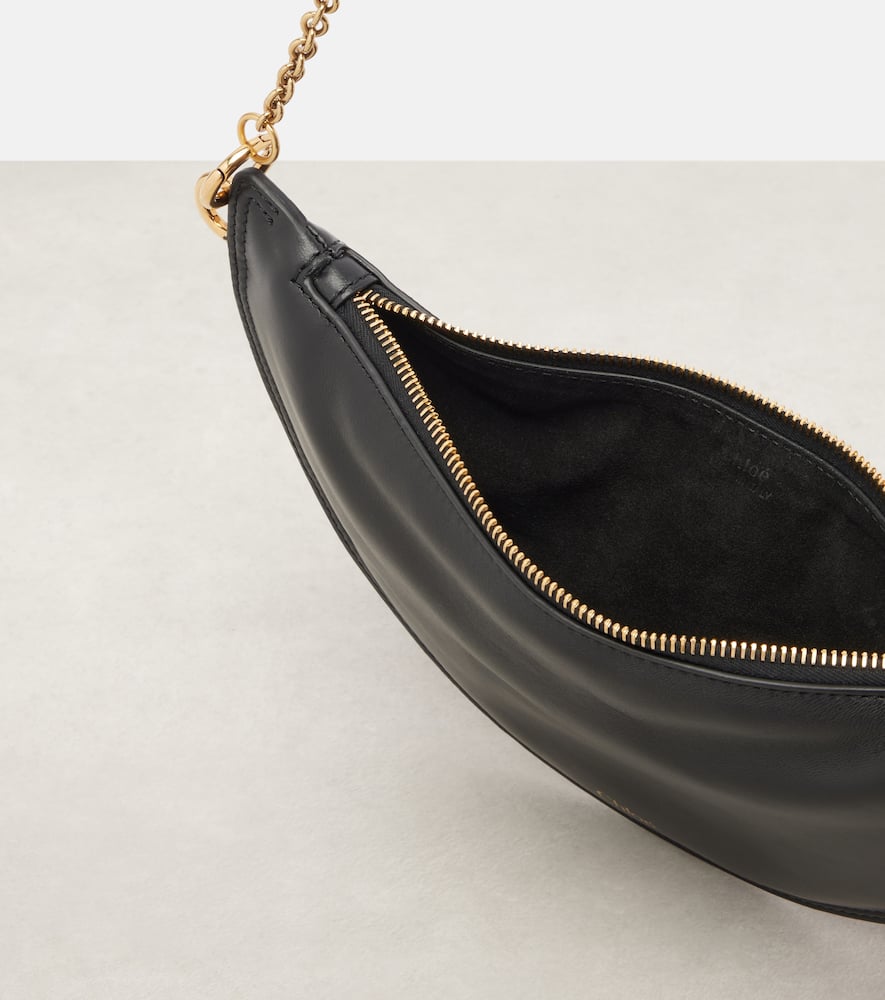 Chloé Icons Crescent-shaped Chain Shoulder Bag In Black