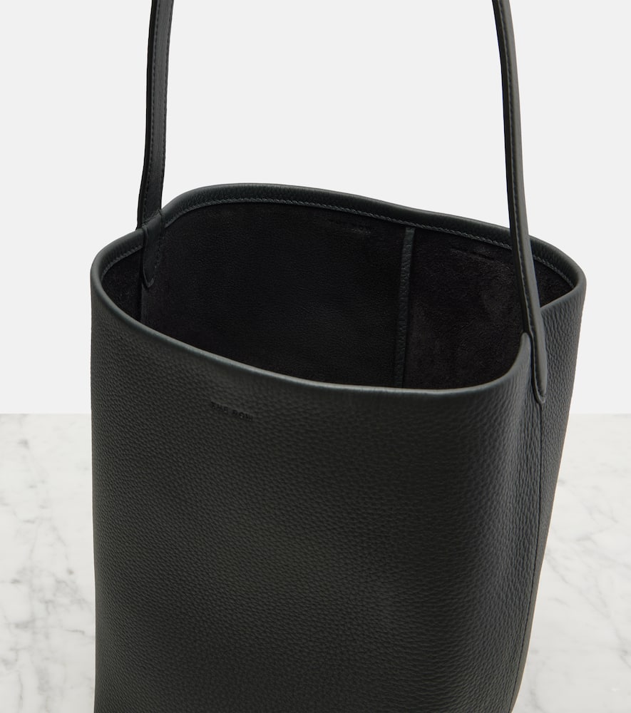 The Row Park N/s Medium Leather Tote Bag In Green