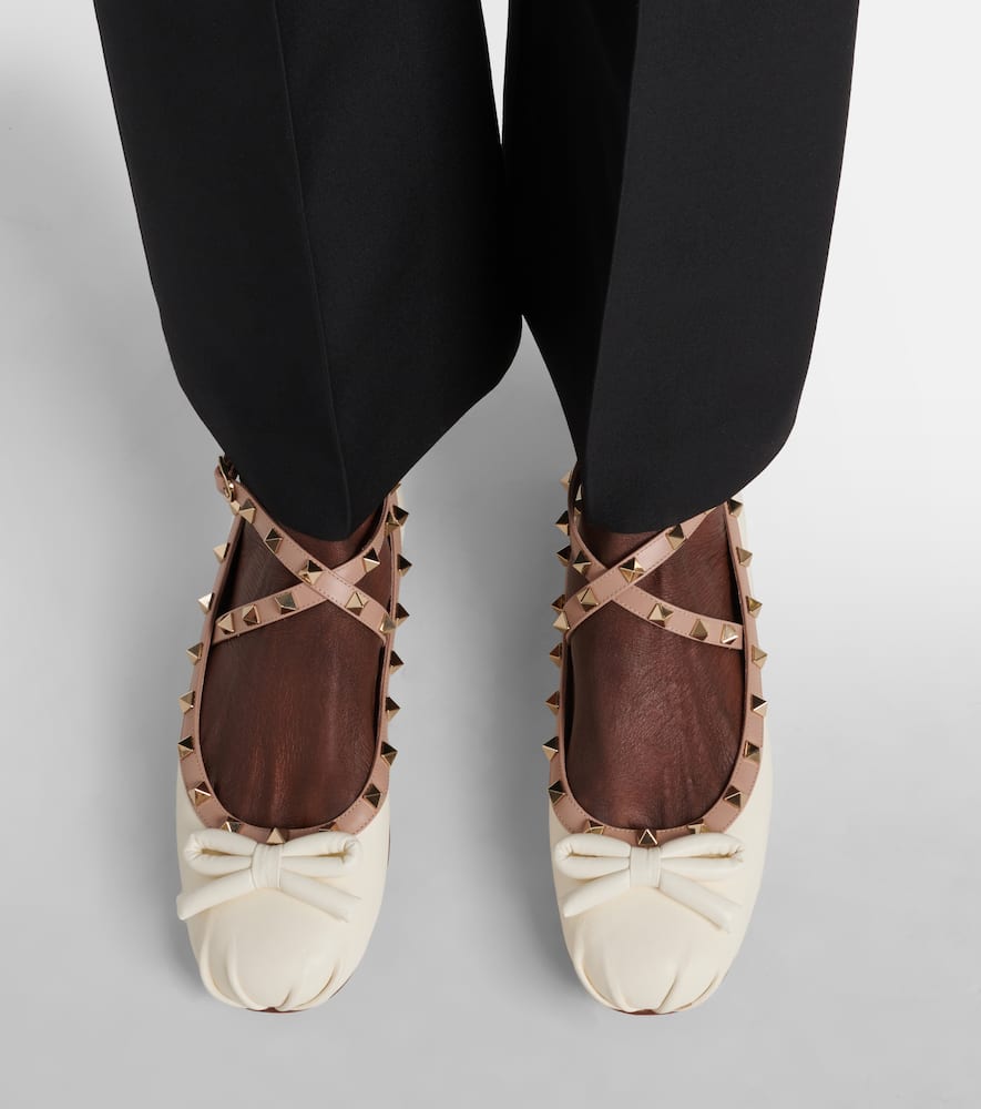 Valentino Rockstud Leather Ballet Flats In Pink