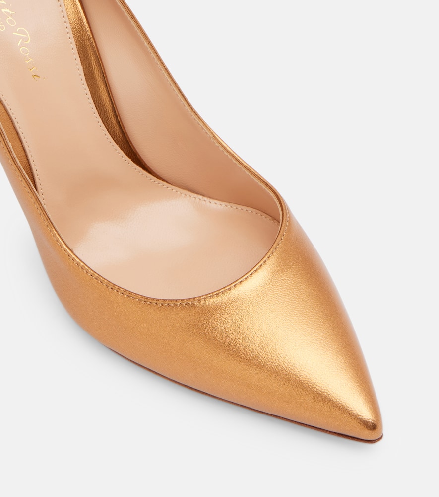 Gianvito Rossi Gianvito 105 Metallic Leather Pumps In Gold