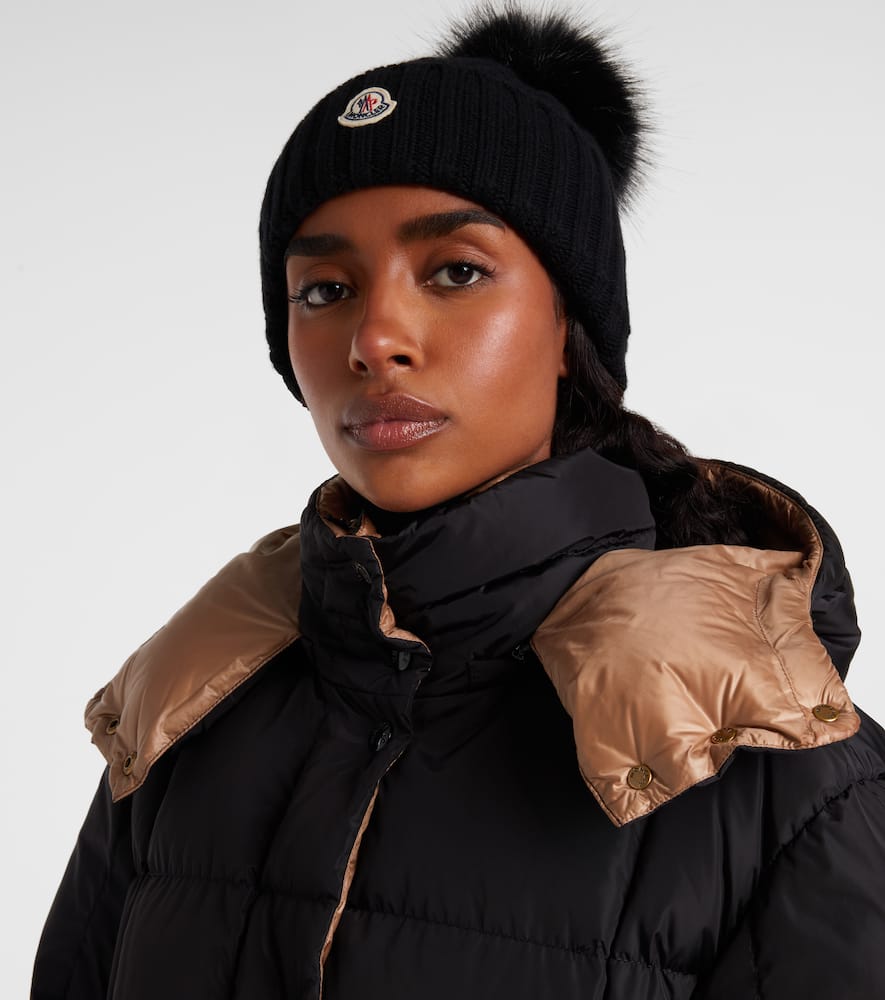 Moncler Cable-knit Cashmere And Wool-blend Beanie In Black