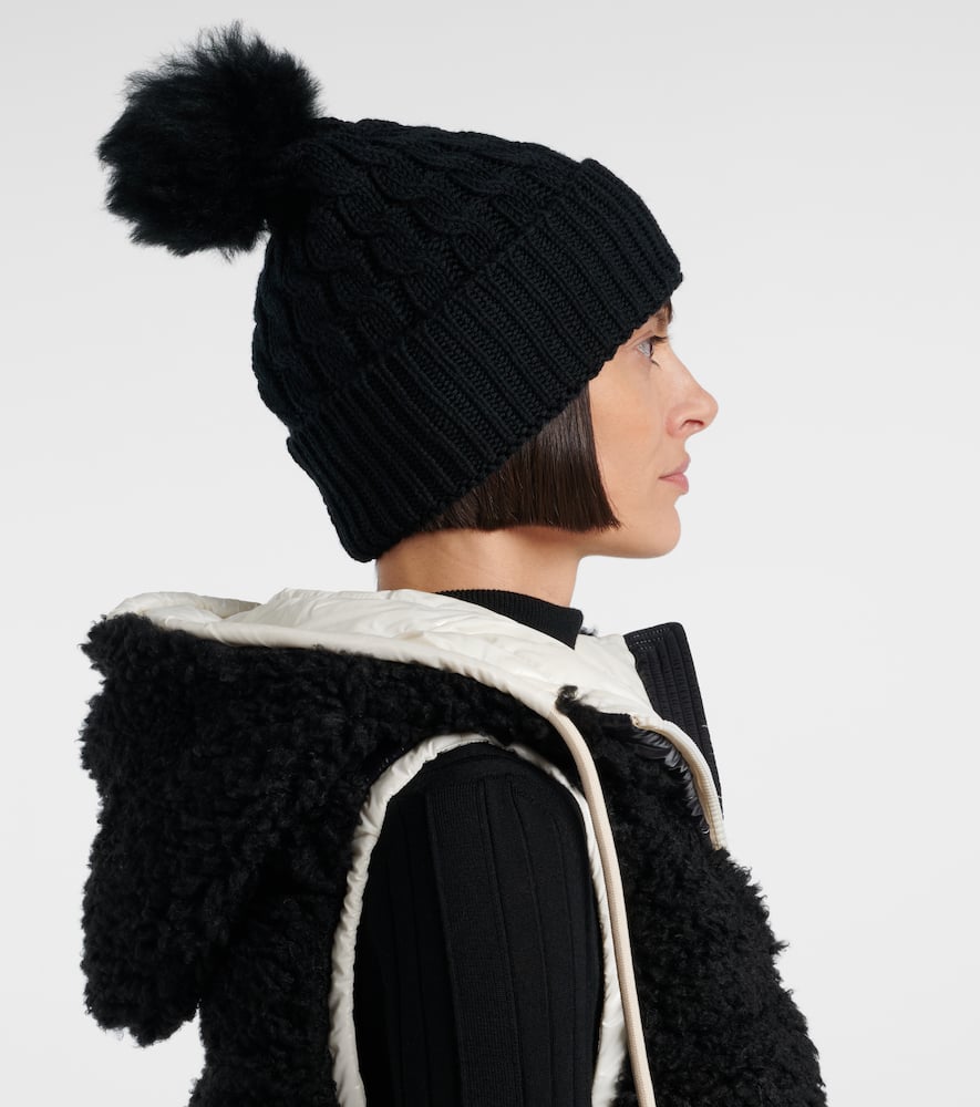 Moncler Logo Shearling-trimmed Virgin Wool Beanie In Black