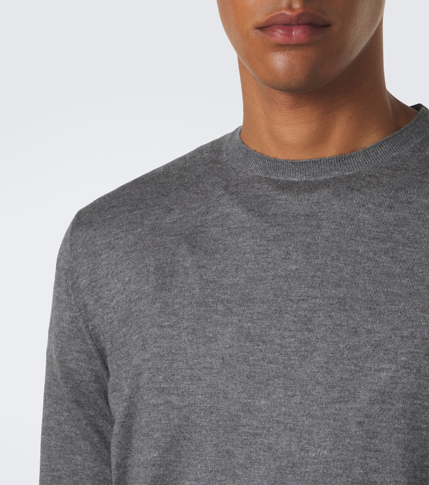 Cashmere And Sweater