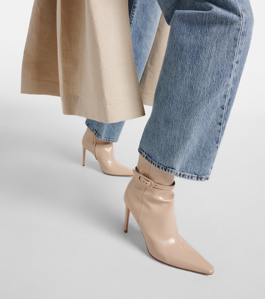 95 Ankle Boots