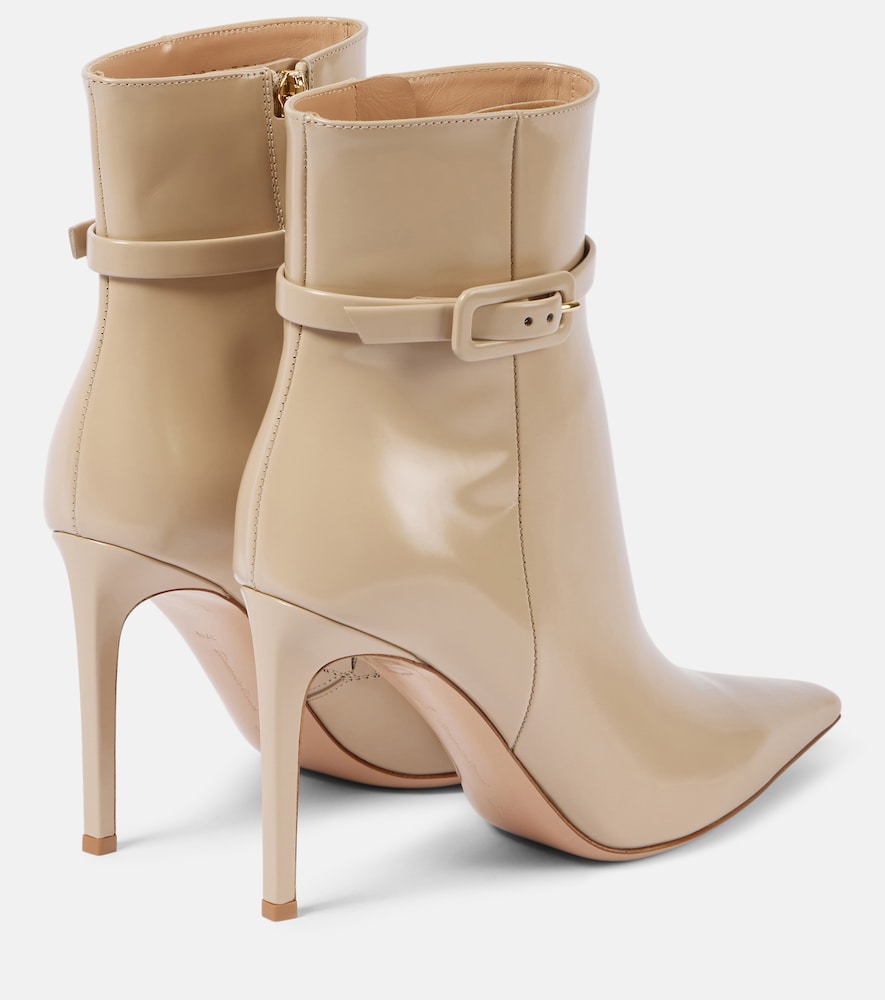 95 Ankle Boots