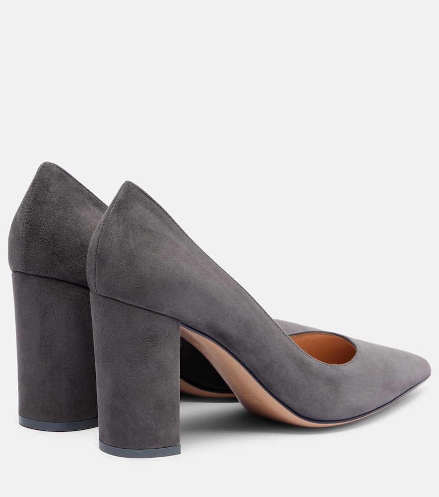 Gianvito Rossi Piper 85 Suede Pumps In Black