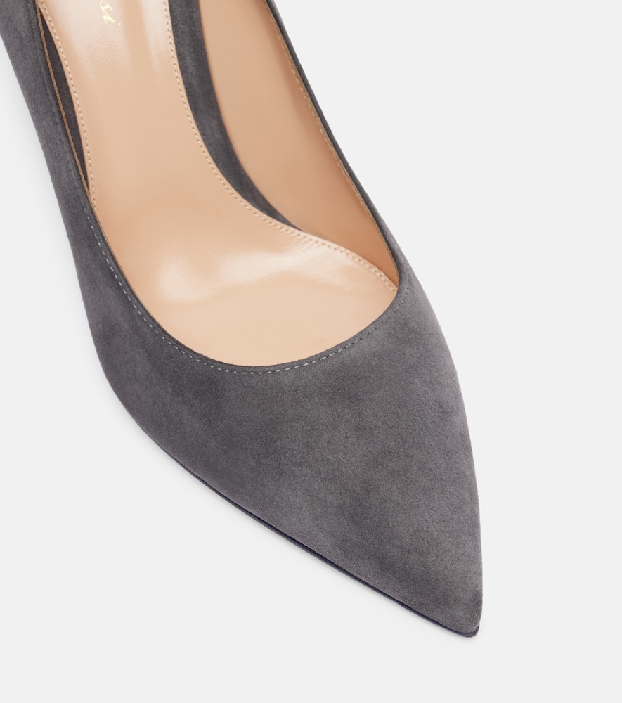 Gianvito Rossi Piper 85 Suede Pumps In Black