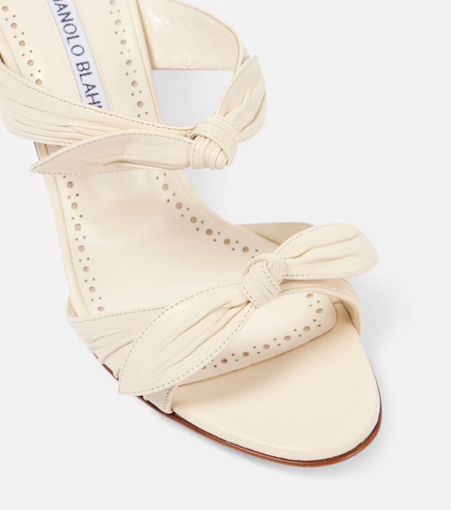 Shop Manolo Blahnik Lollo 70 Bow-detail Leather Sandals In Beige