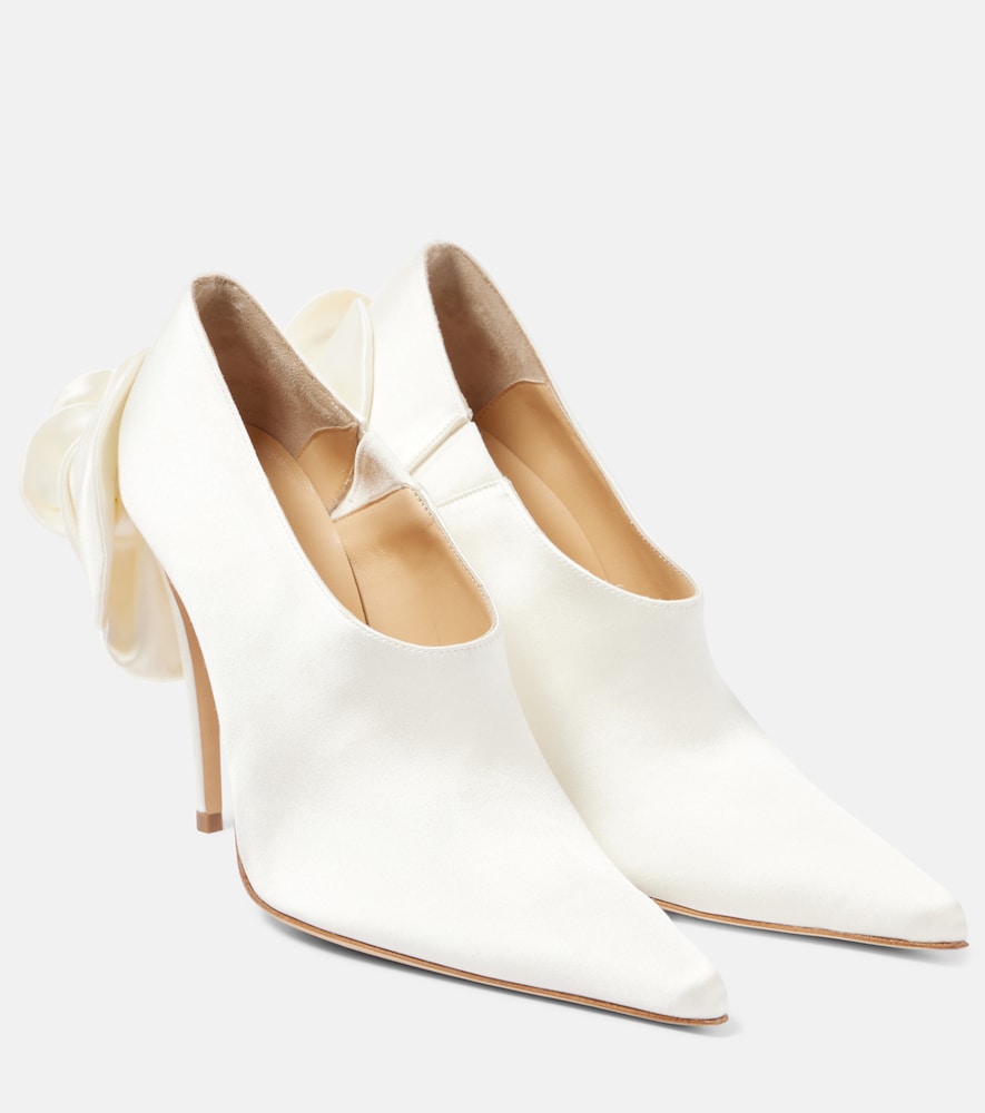 Magda Butrym Escarpins en satin fleurs 527 €