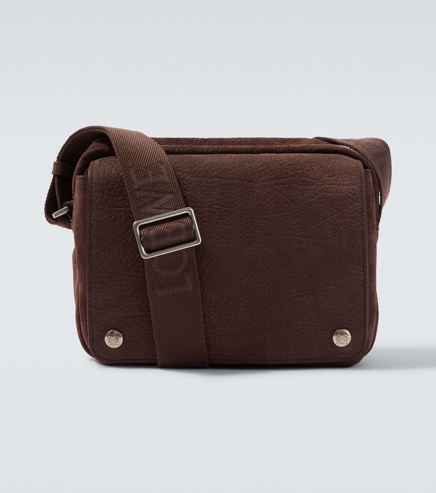 Loewe Sac bandoulire Pebble Medium en cuir 2000 €