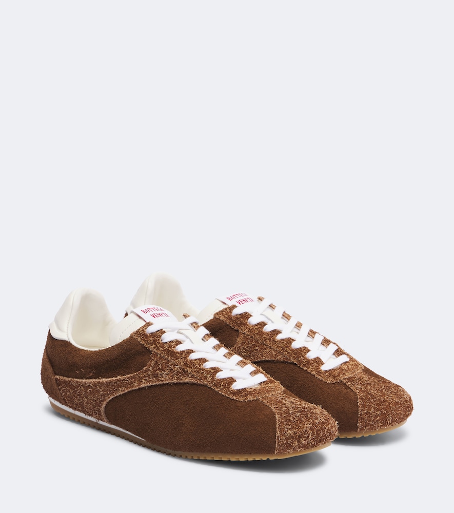 Bottega Veneta Baskets Shot en daim 850 €