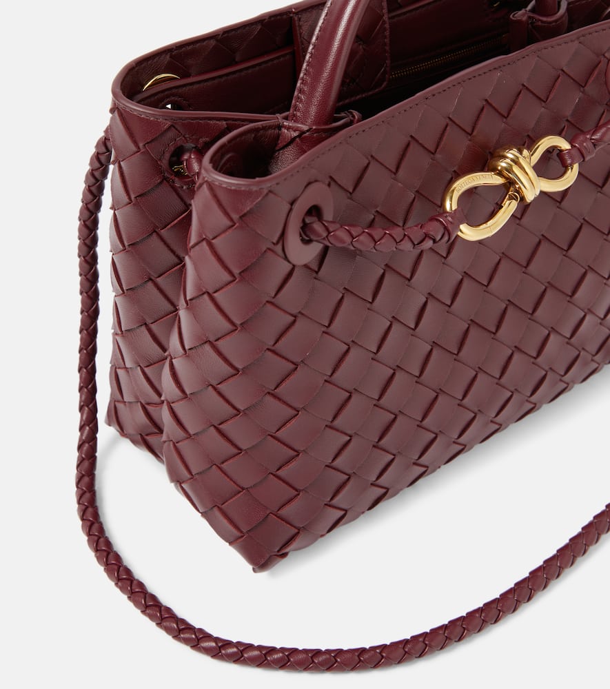 Bottega Veneta Andiamo Small Leather Tote Bag In Burgundy