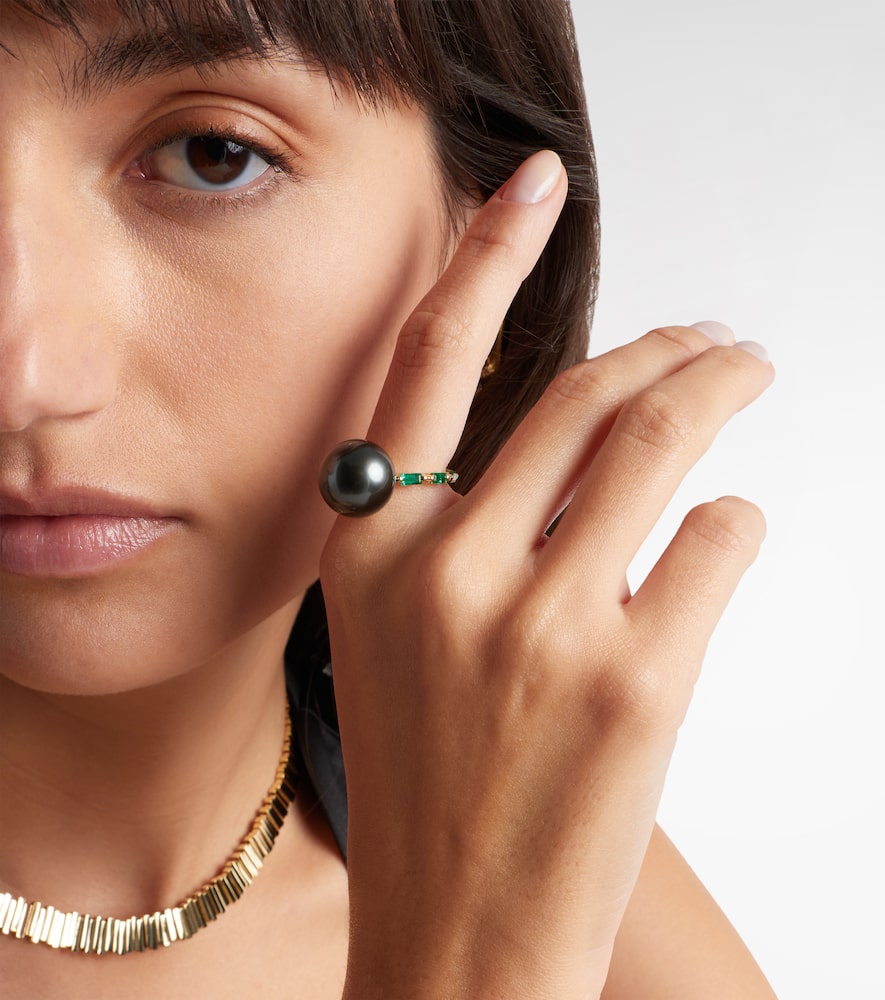 Suzanne Kalan One Of A Kind 18kt Gold Ring With Pearl And Emeralds In Gold