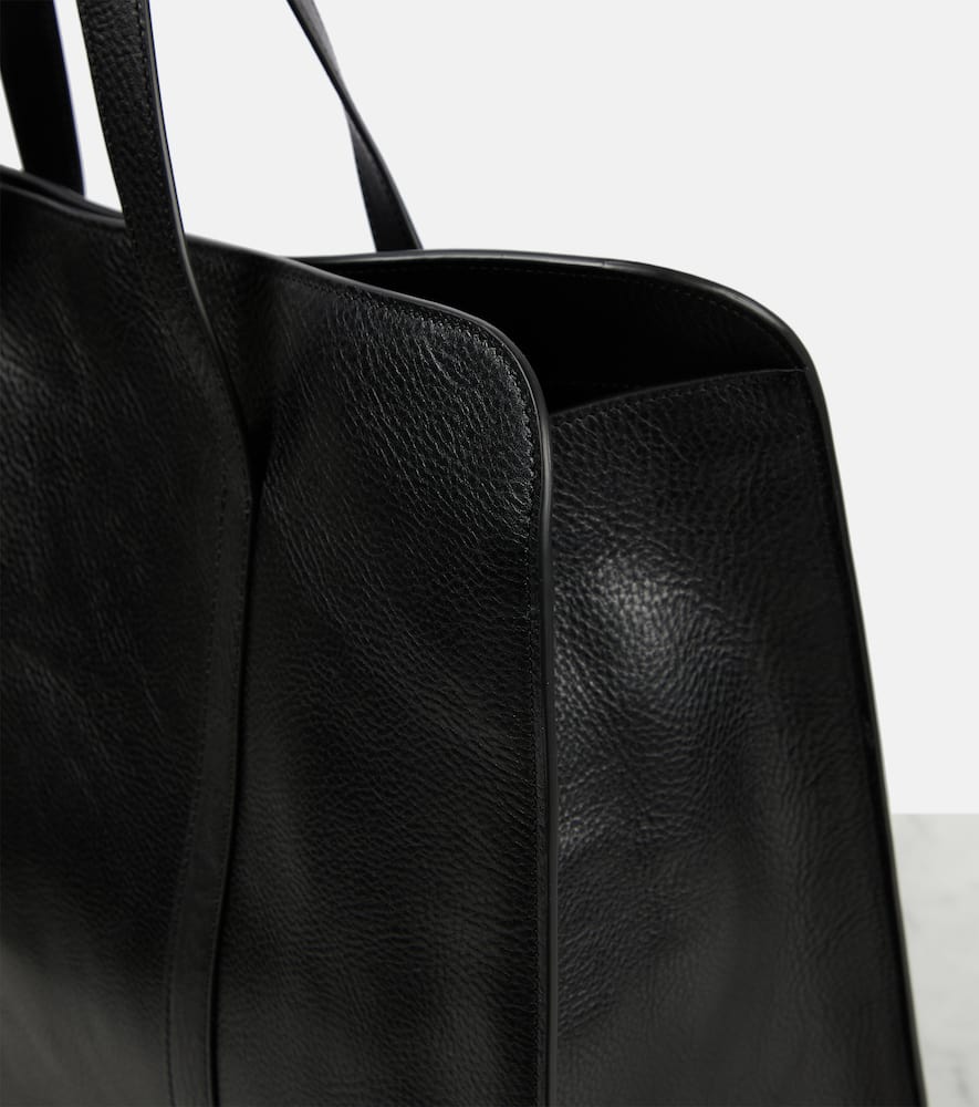 The Row Ben Leather Tote Bag In Black