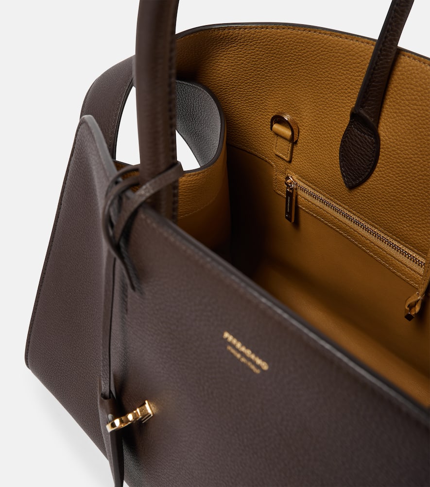Ferragamo Hug Medium Leather Tote Bag In Brown