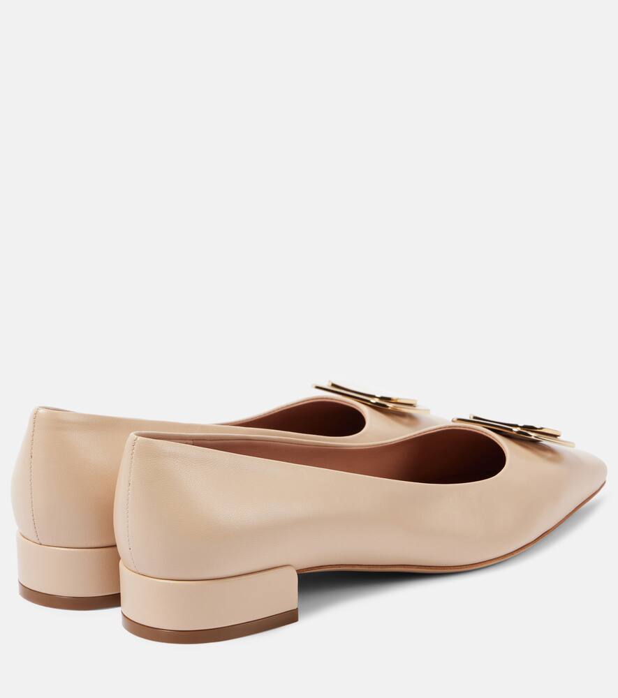 Ferragamo Venera 20 Leather Ballet Flats In Beige