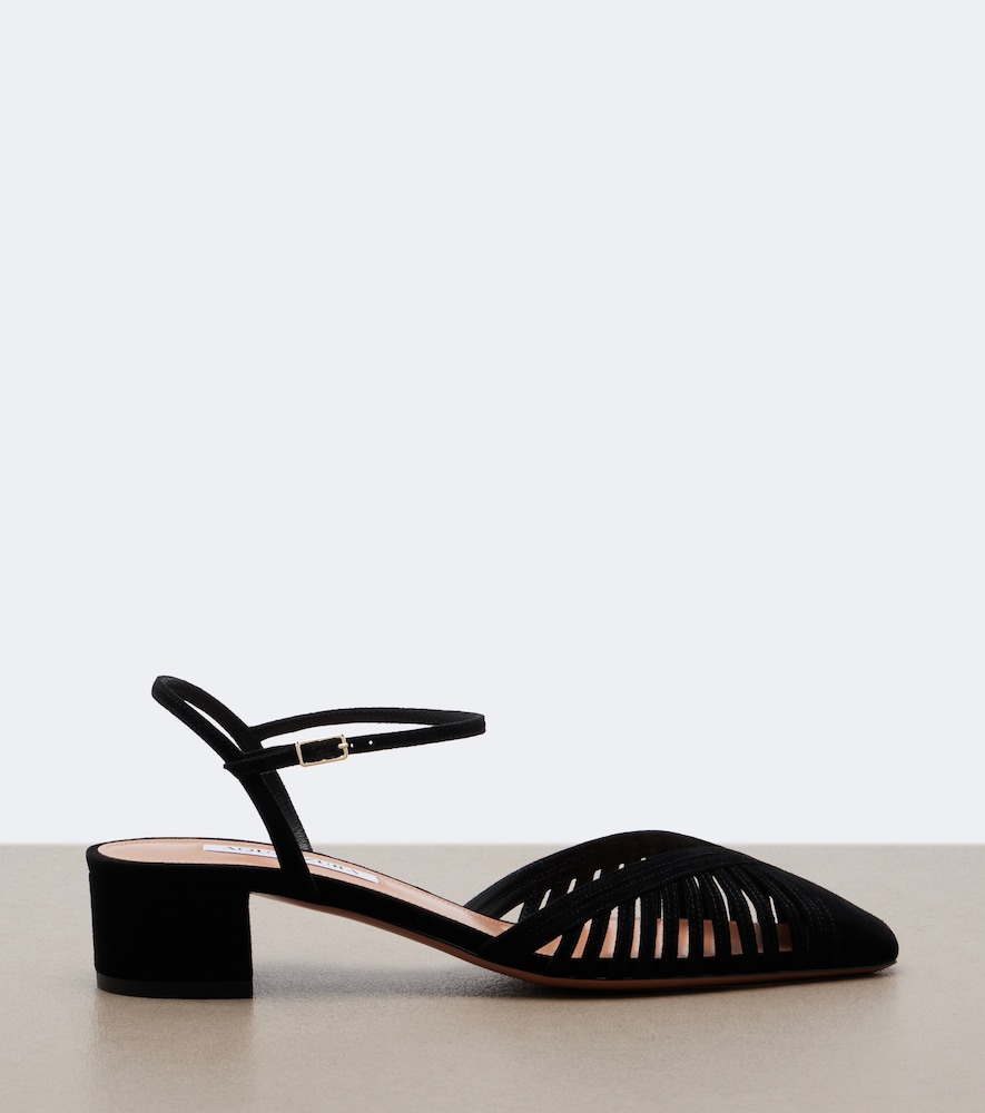 Yara Suede Pumps