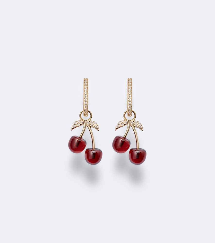 Ohrringe Cherry aus 14kt Gelbgold mit Diamanten und Granaten