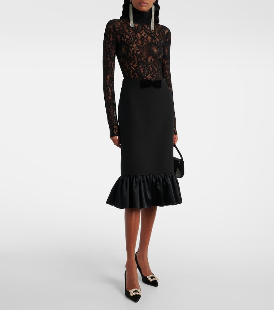 Roger Vivier Embellished Satin Pumps In Black