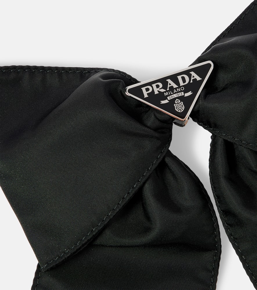 Prada Brass Hair Clip With Maxi Bow Design In Schwarz
