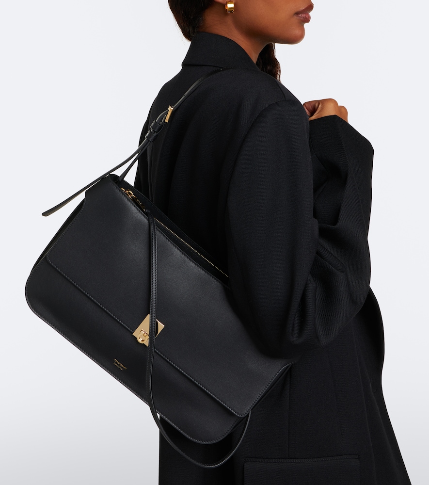 Cara Medium Shoulder Bag